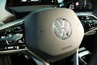 Bojí se svá auta řídit, žalují proto automobilku: VW možná čeká soud kvůli chybě, kterou sám uznal - Garáž.cz